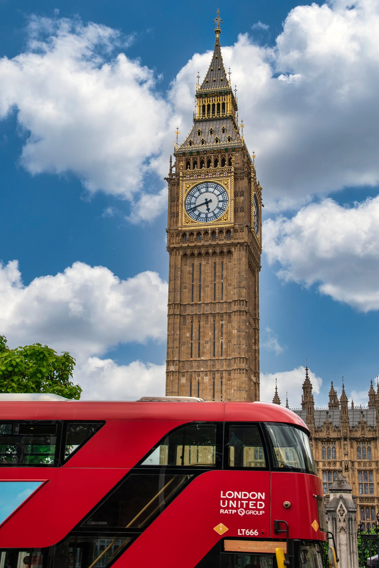 Big Ben e ônibus vermelho, Londres