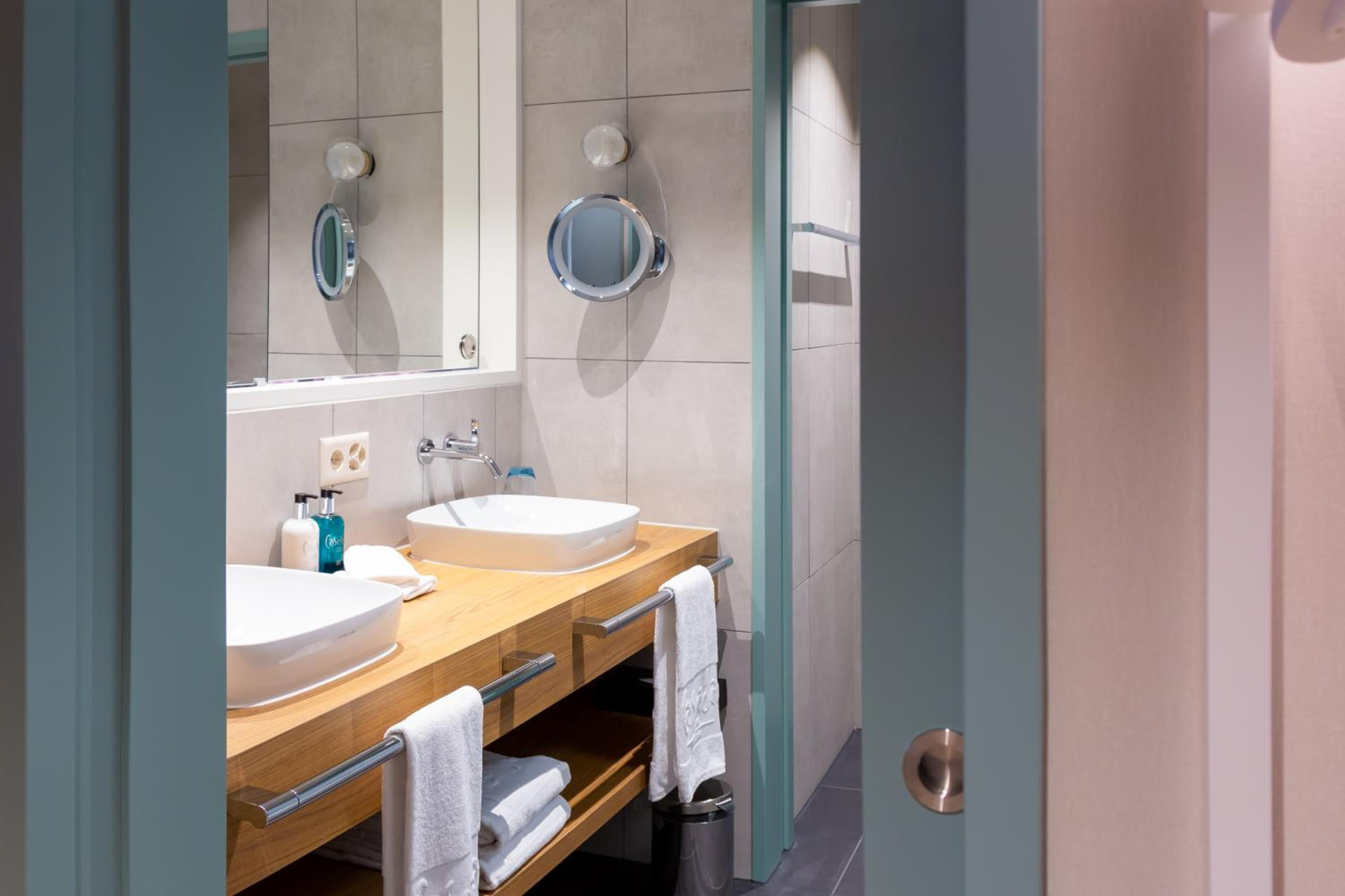 Banheiro do CASCADA Boutique Hotel