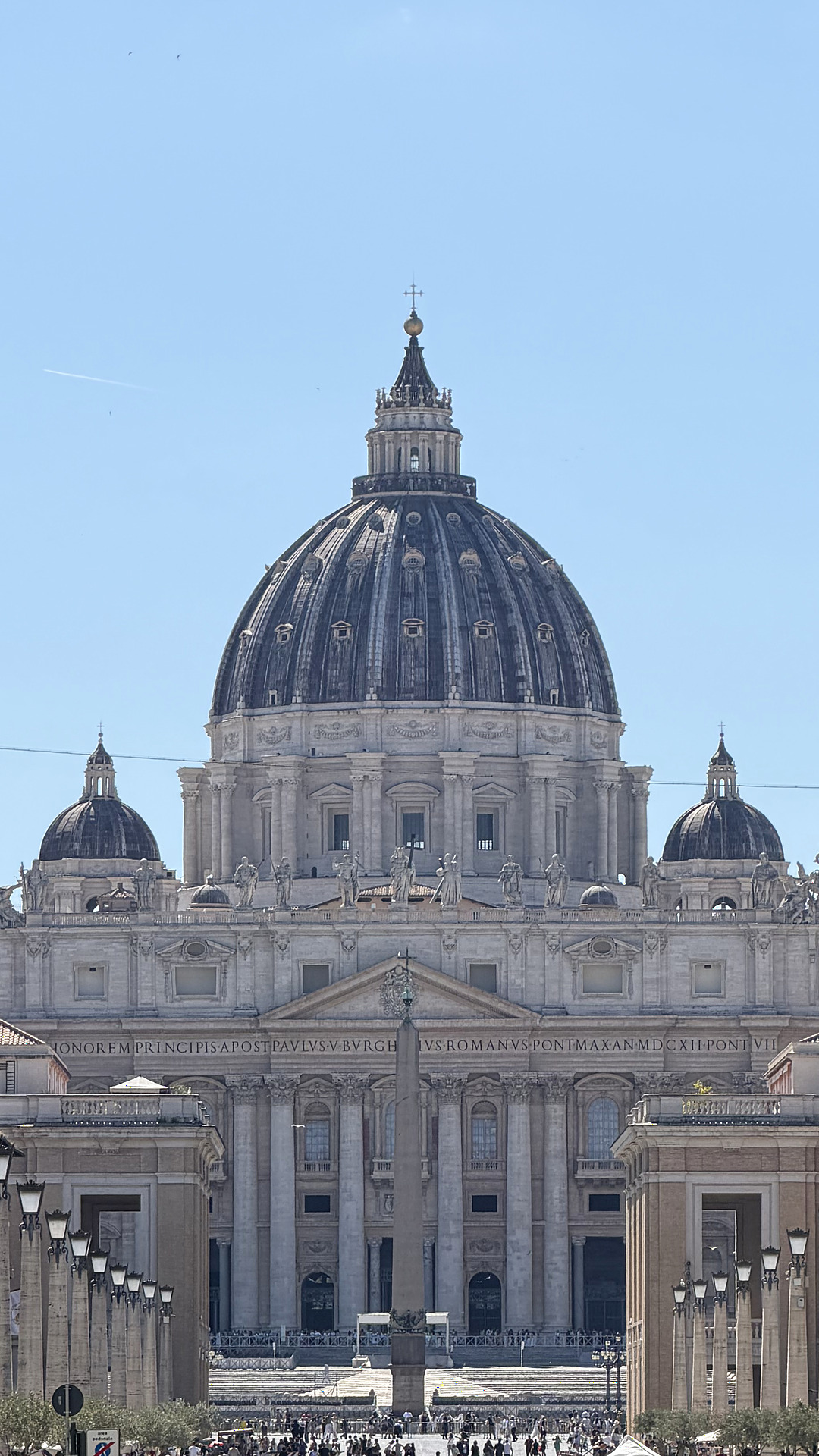 Basílica de São Pedro vista da Via della Conciliazione, no Vaticano